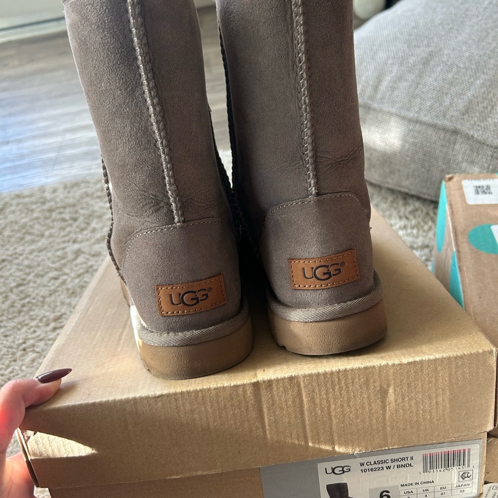 UGG Classic Short II Boots in Brown